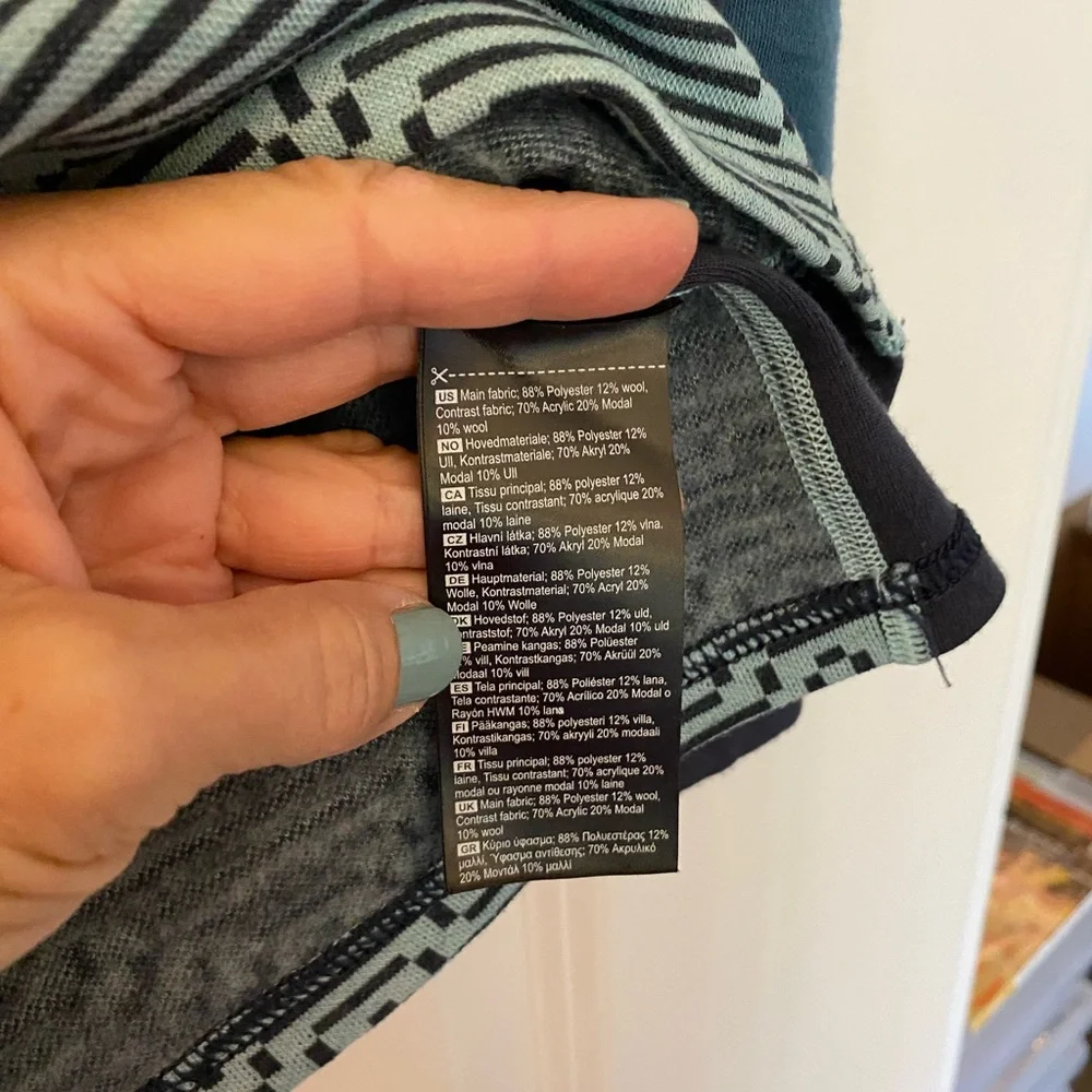 Kari Traa Teal and Navy Rhett Quarter Zip Wool Top Sz M - Picture 4 of 4